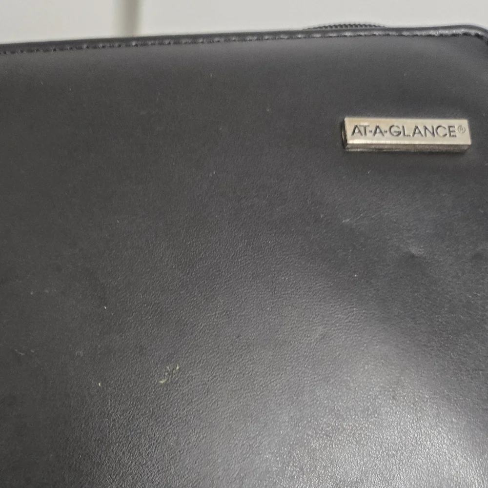 AT-A-GLANCE Professional Size Planner Cover
